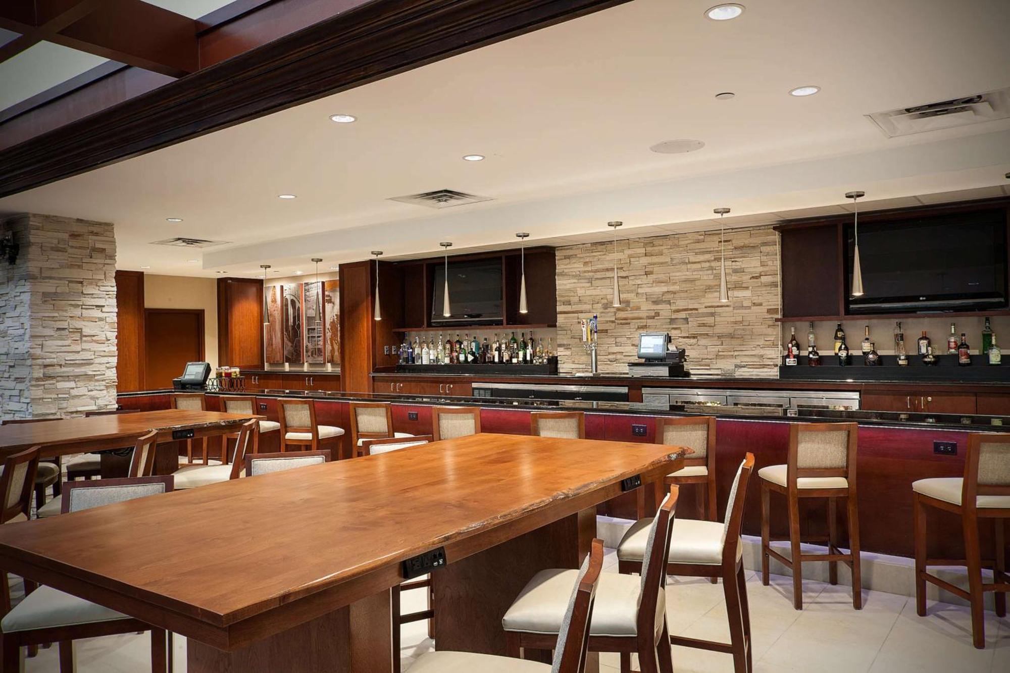 Sonesta Hotel Houston Iah Airport Экстерьер фото